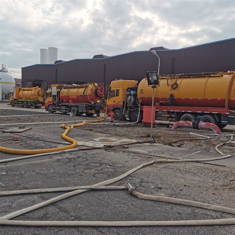 雨湖污水池清理
